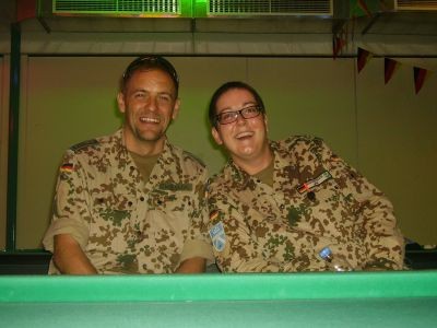 Andi und Seelsorgerin.jpg