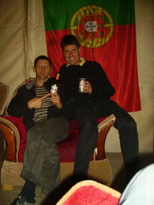 Termez im Pub2.jpg
